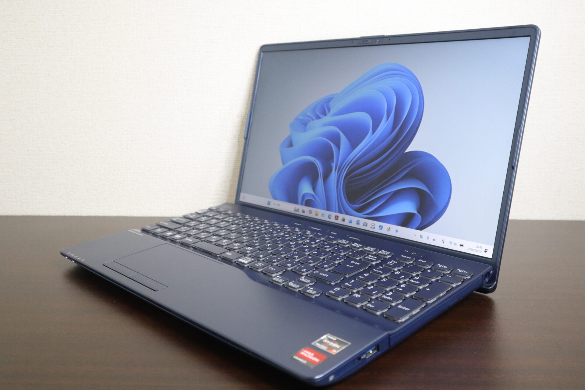 FUJITSU製 AH53/H2 FMVA53H2L ノートパソコン