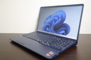 FUJITSU製 AH53/H2 FMVA53H2L ノートパソコン
