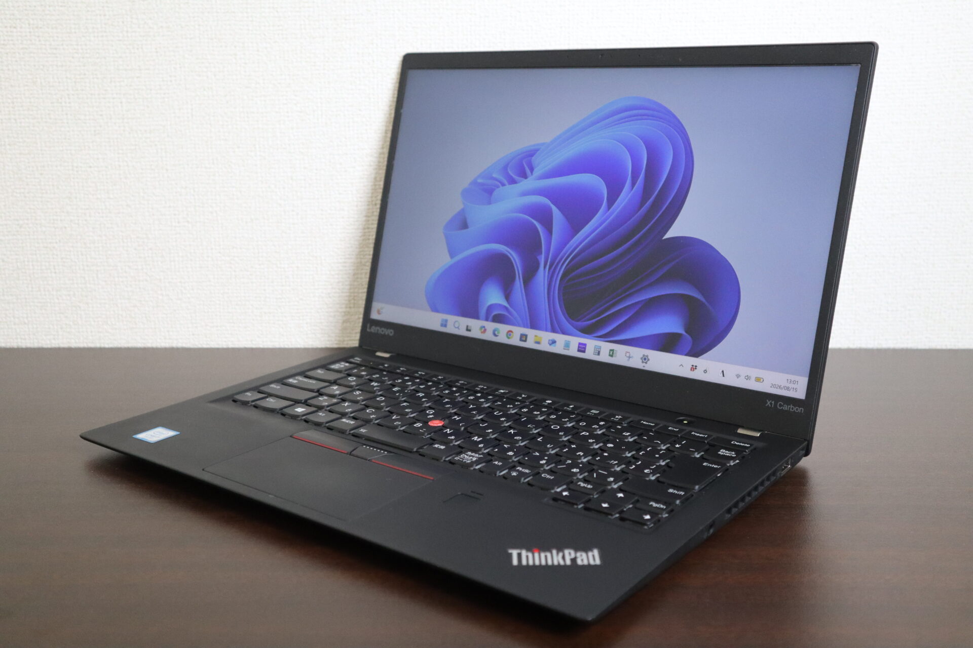 Lenovo製 ThinkPad X1 Carbon 5th Gen ノートパソコン