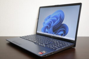 FUJITSU製 AH51/F3 FMVA51F3LG ノートパソコン