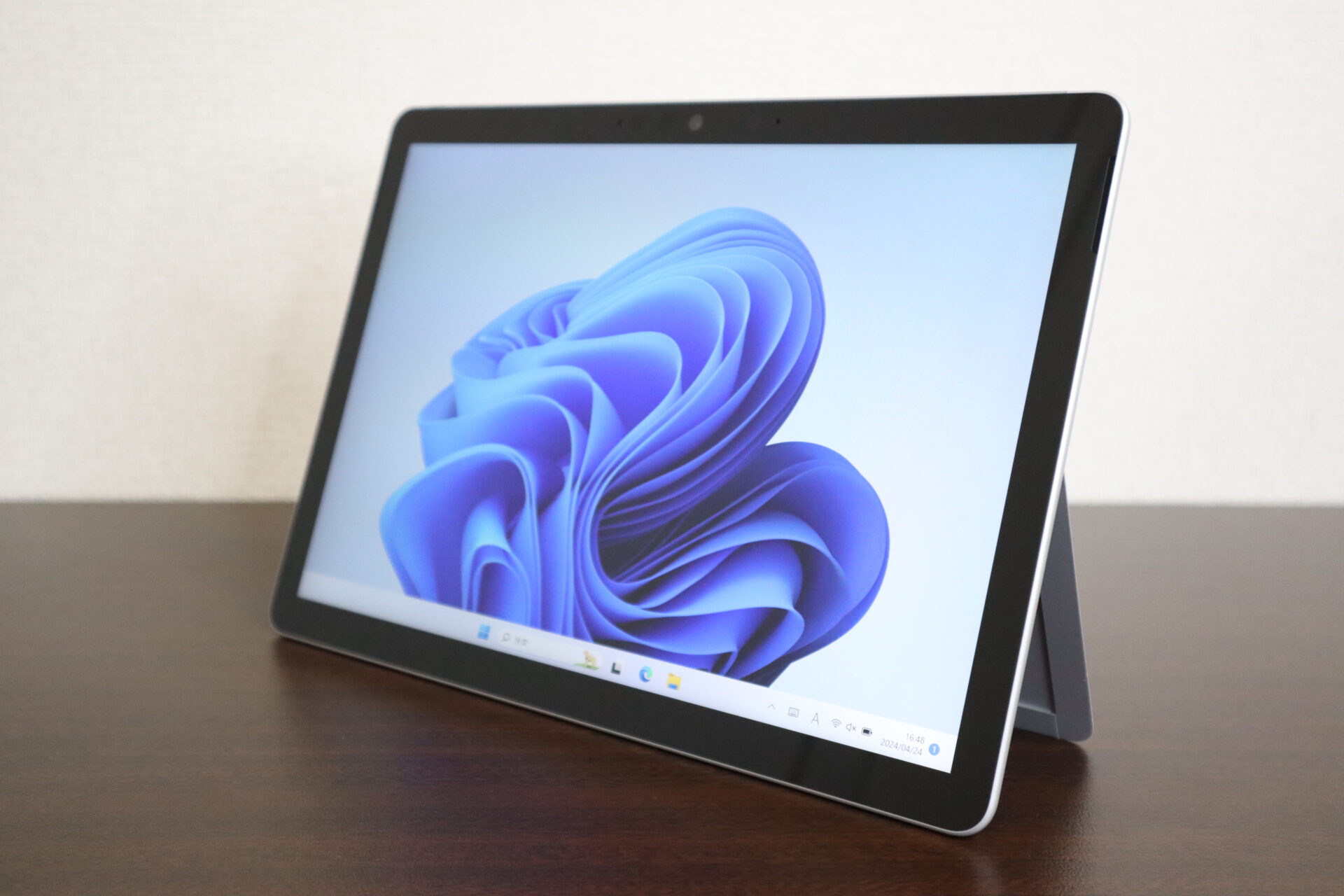 Microsoft製 Surface Go2 model 1901 ノートパソコン
