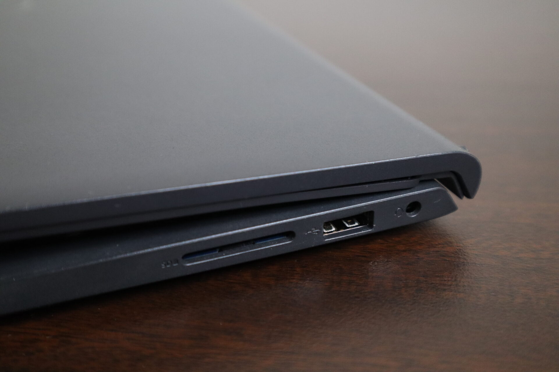 DELL製 Inspiron 3511 ノートパソコン