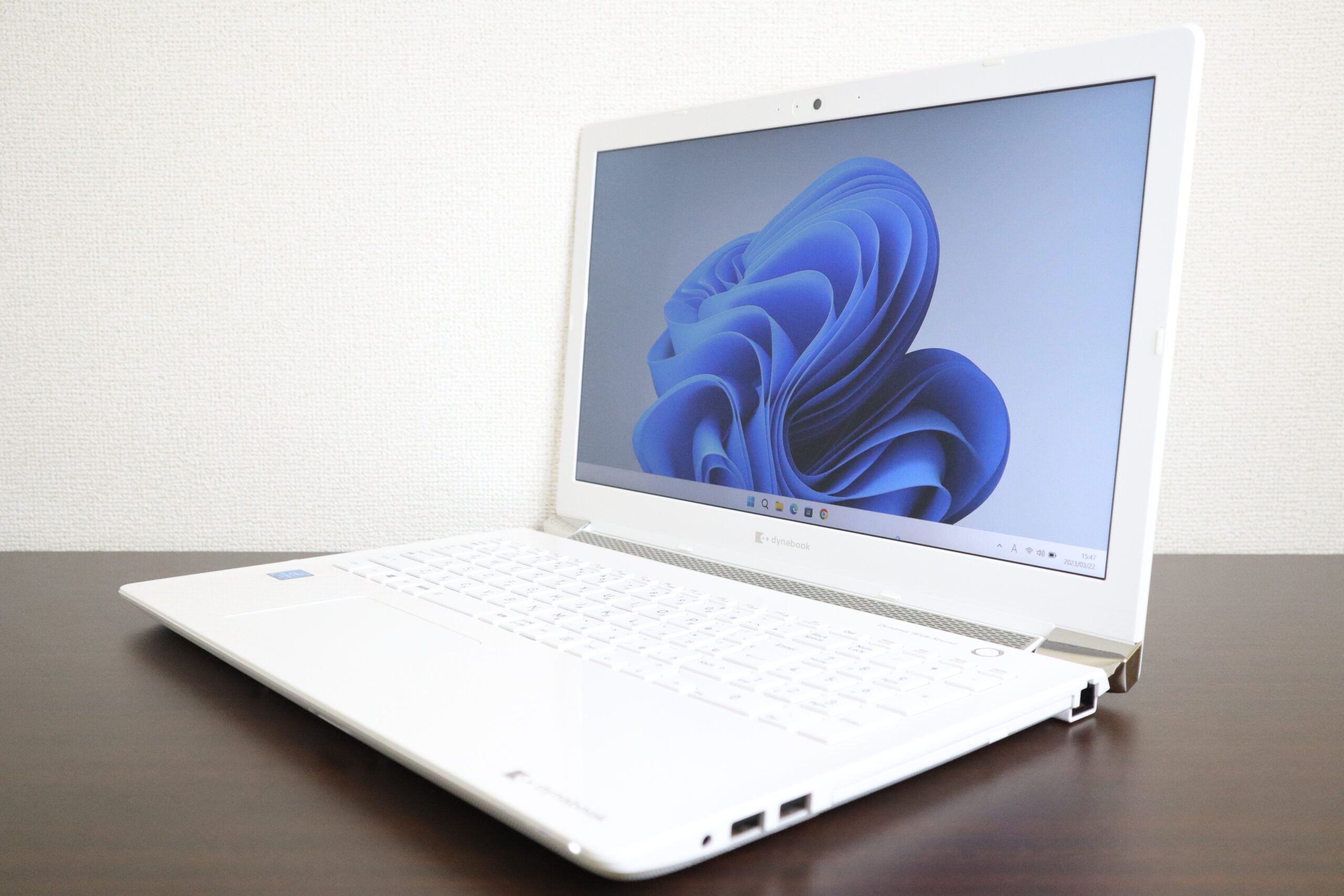 dynabook - Dynabook P1-T4LP-BW ノートパソコン SSD＋HDD 美品 dynabook T4 ノートパソコン リュクスホワイト P1T4LPBW [15.6型