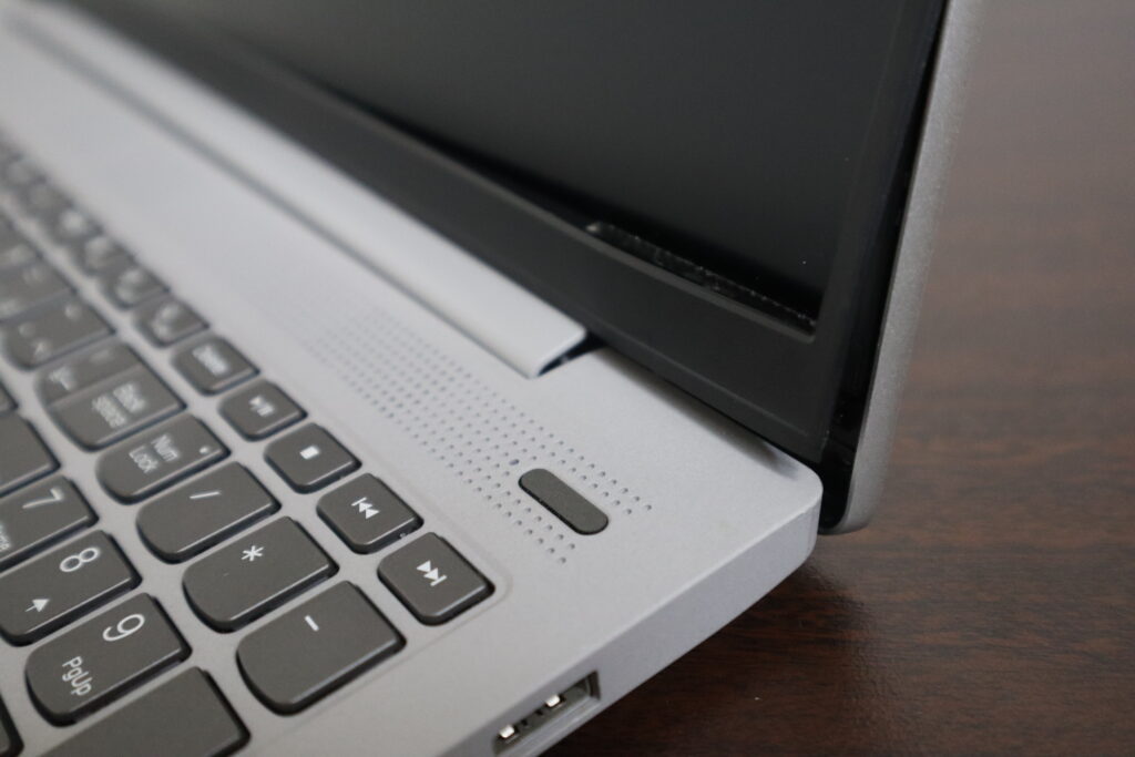 Surfaceのロゴが一瞬表示されて起動しない、Microsoft製ノートパソコン